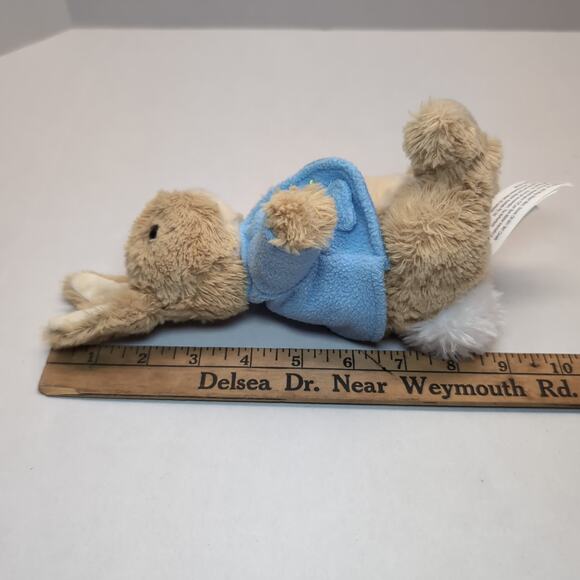 Gund Peter Rabbit Bunny Sitting Stuffed Animal Plush Toy - Picture 8 of 8